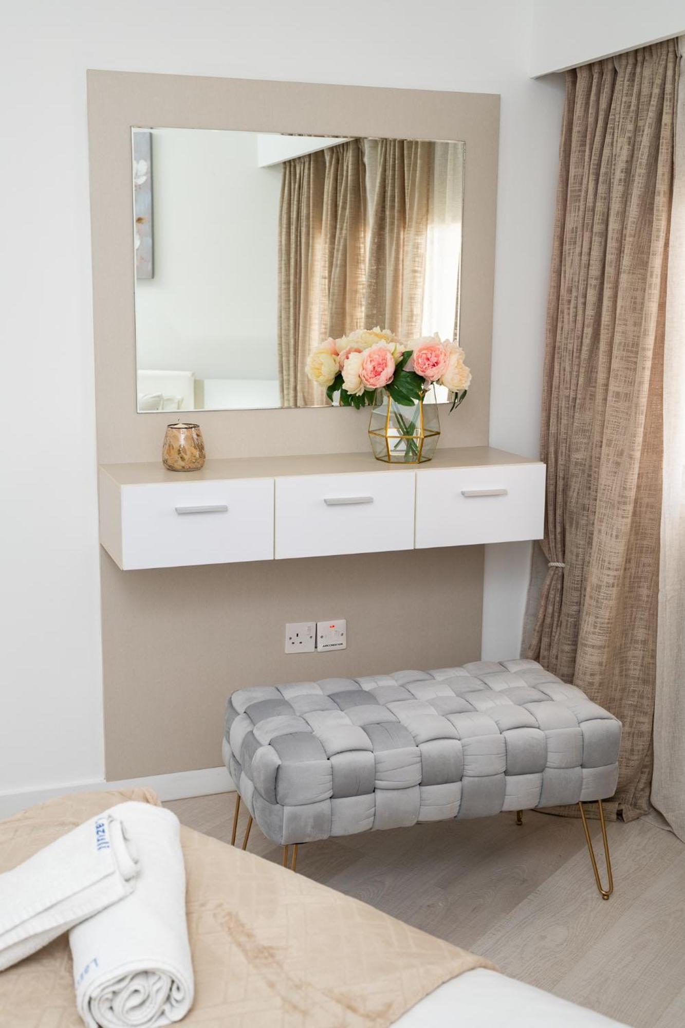 Lazuli Beach & Pool Apartment 501 Larnaca Zewnętrze zdjęcie