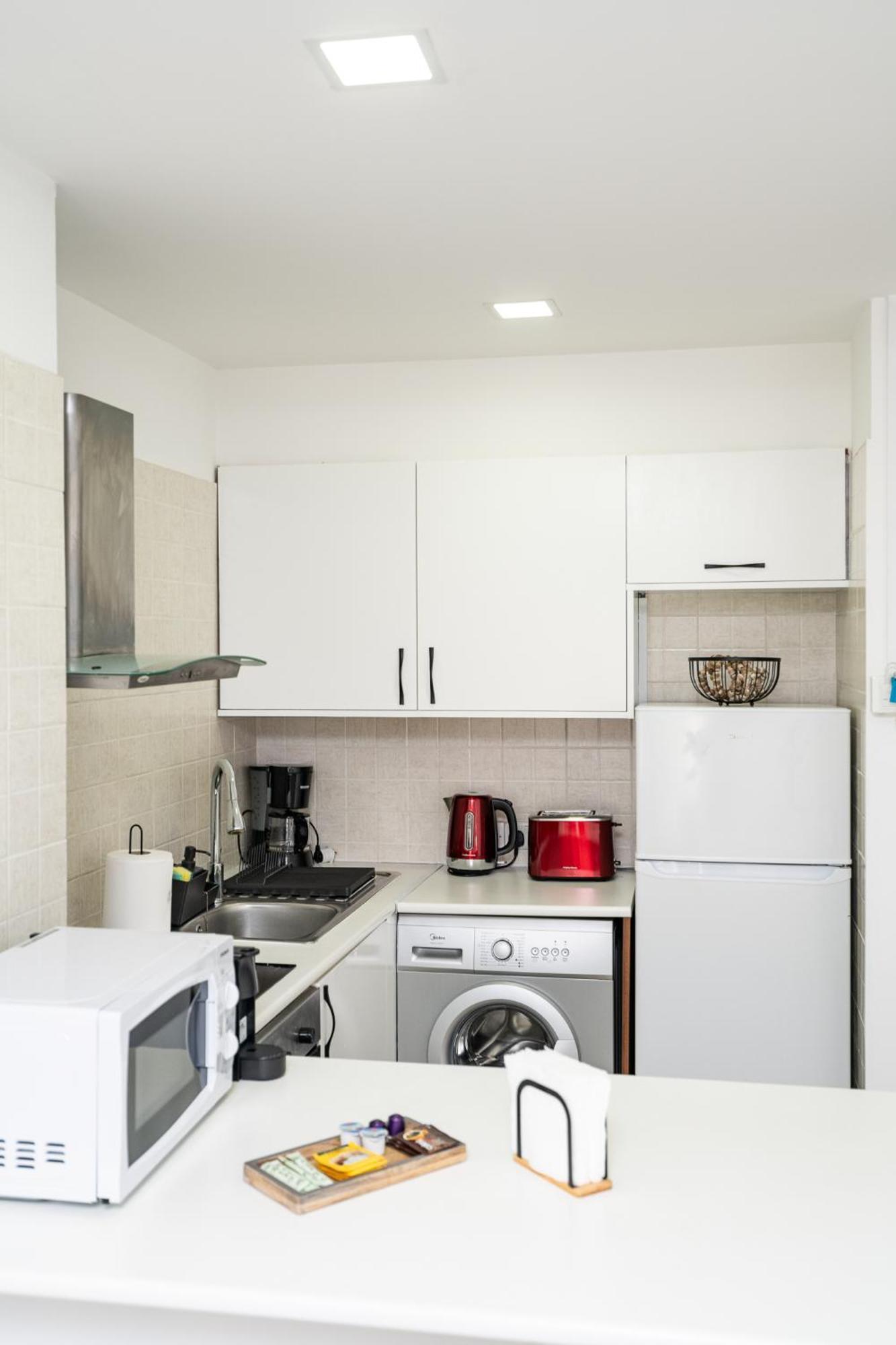 Lazuli Beach & Pool Apartment 501 Larnaca Zewnętrze zdjęcie