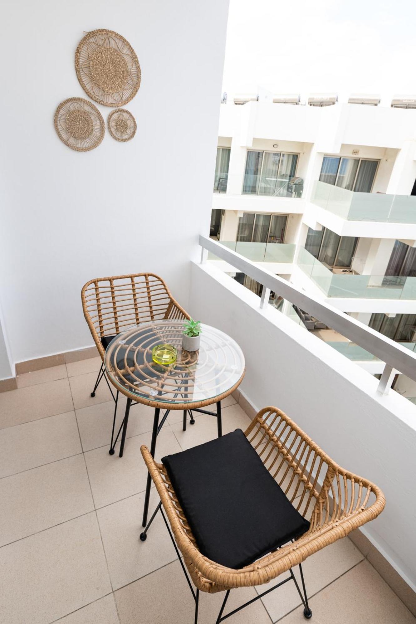Lazuli Beach & Pool Apartment 501 Larnaca Zewnętrze zdjęcie